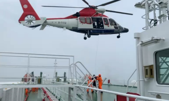 石油平台海域通航安全风险防范演习